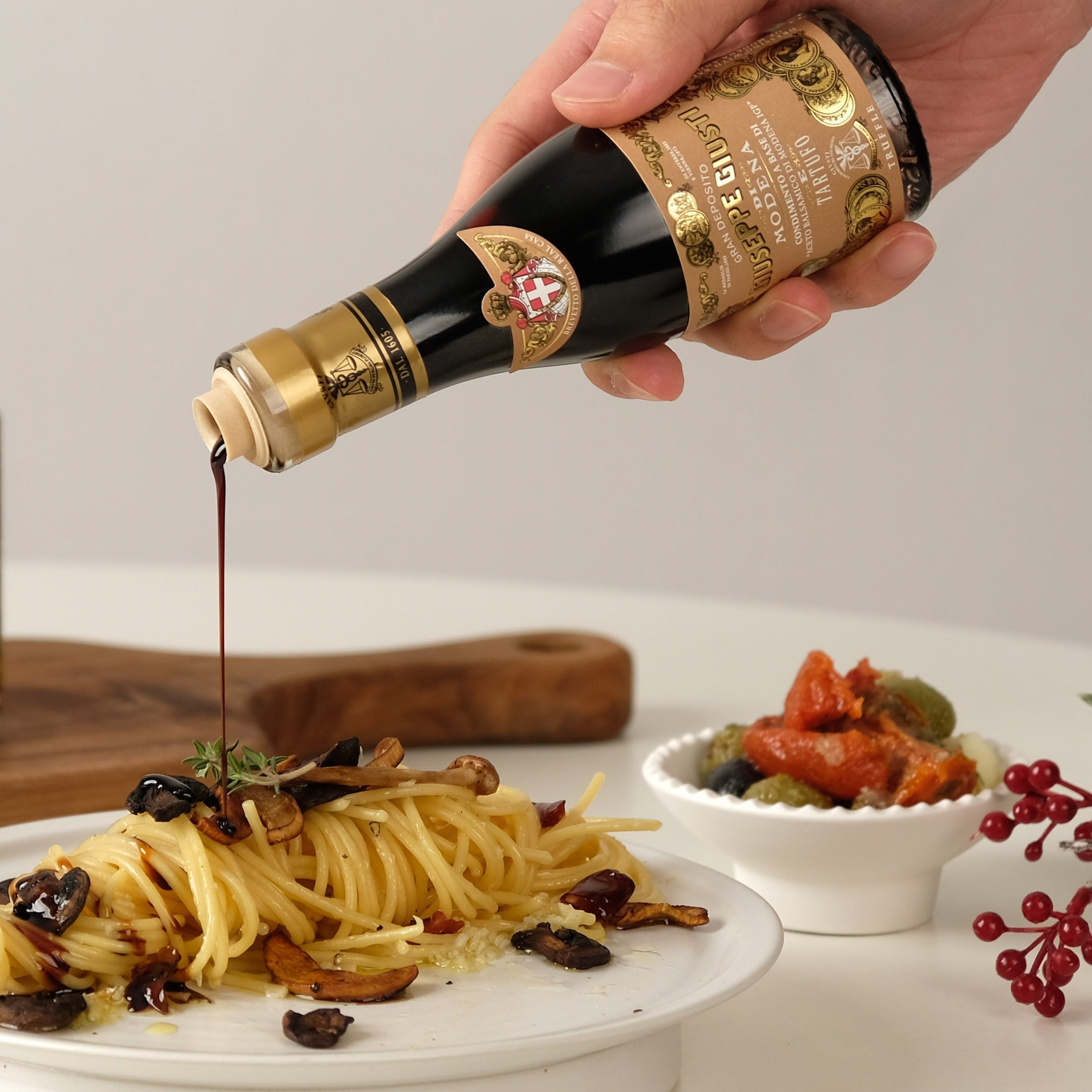 giusti-condimento-aceto-balsamico-modena-igp-e-tartufo-con-3-medaglie-d-oro image 2