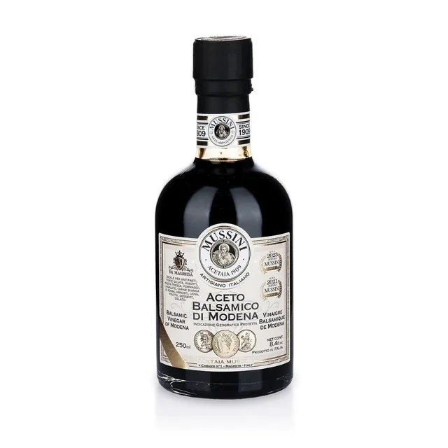 mussini-il-denso-3-medaglie-aceto-balsamico-di-modena-i-g-p image 1