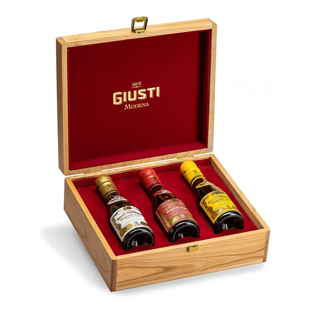 giusti-tris-in-legno-2-3-e-4-medaglie-d-oro-cofanetto-degustazione-balsamico-mod image 1