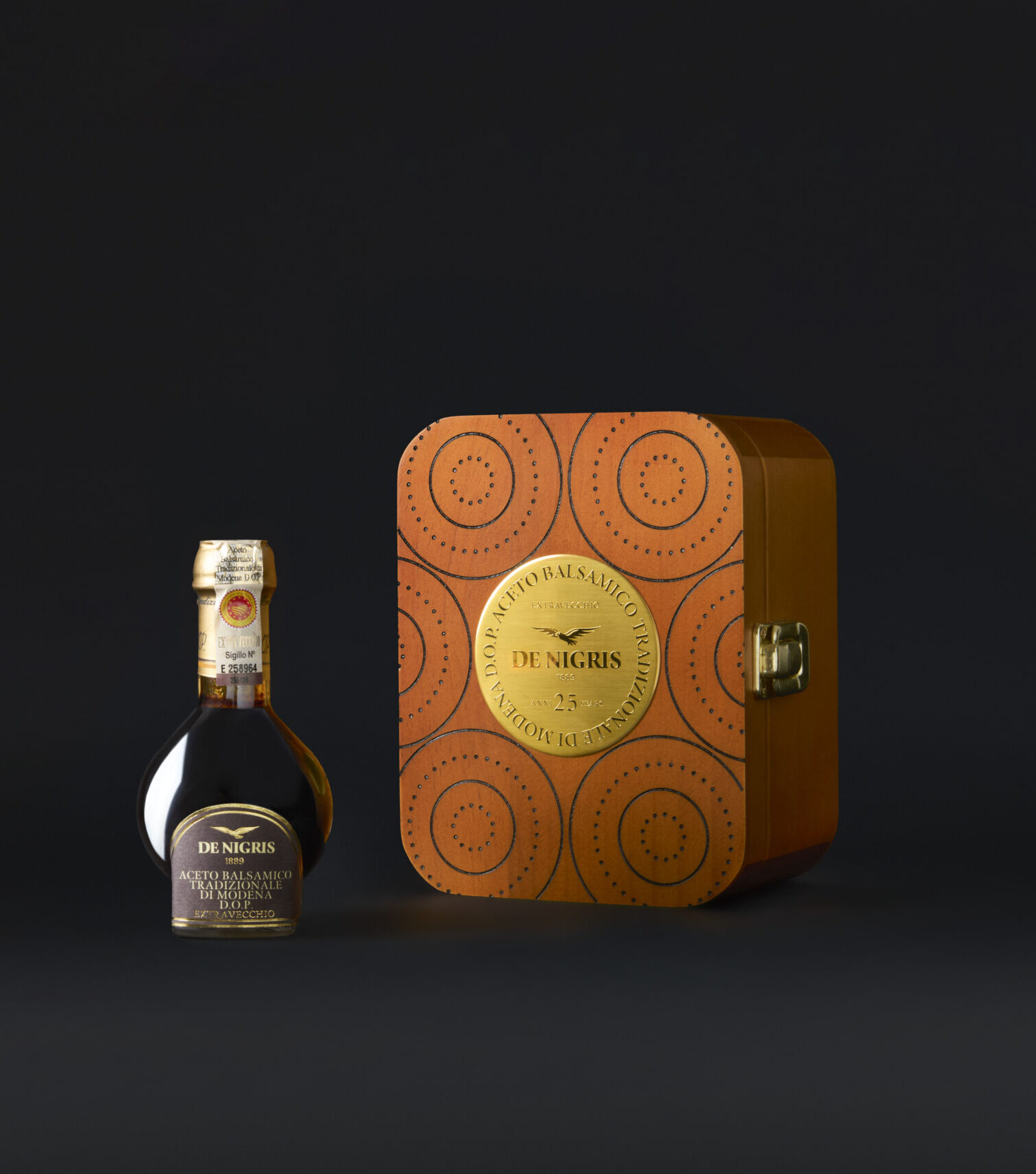 de-nigris-1889-aceto-balsamico-tradizionale-di-modena-dop-2 image 2