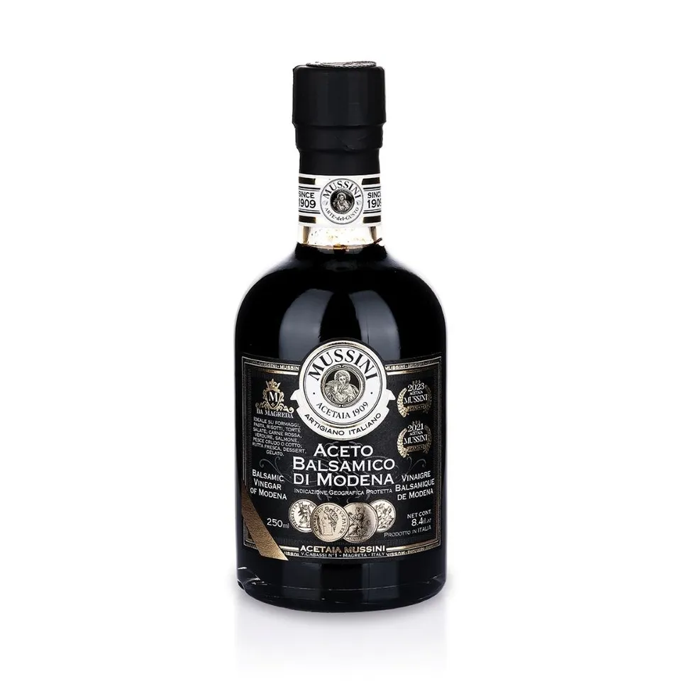 mussini-il-denso-4-medaglie-aceto-balsamico-di-modena-i-g-p image 1