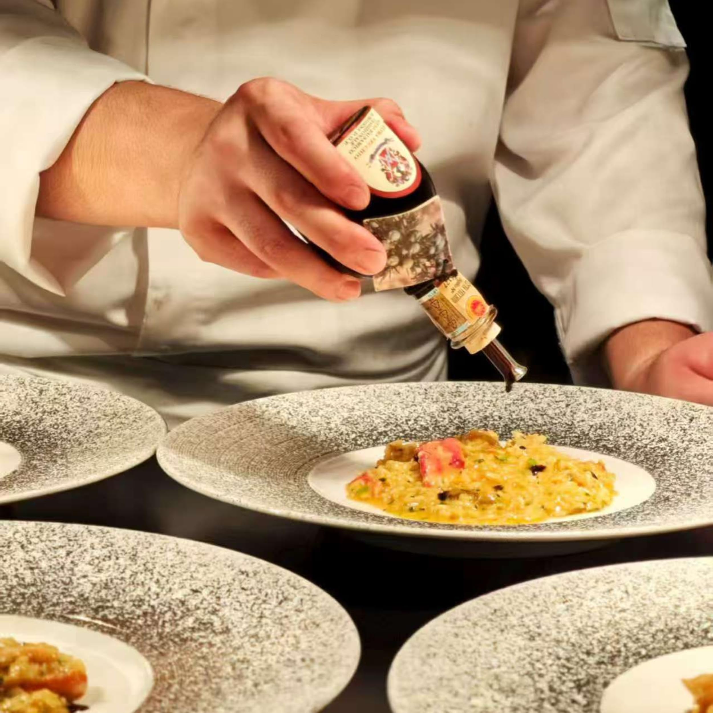 acetaia-malpighi-aceto-balsamico-tradizionale-di-modena-dop-extravecchio-ginepro image 6